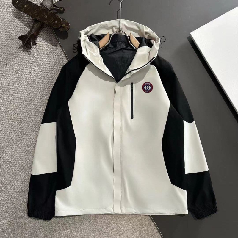 G*u*i coats
